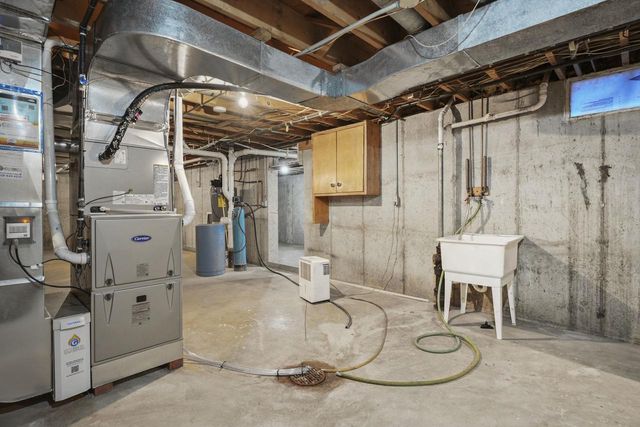 135 West Street, Dane, WI 53529