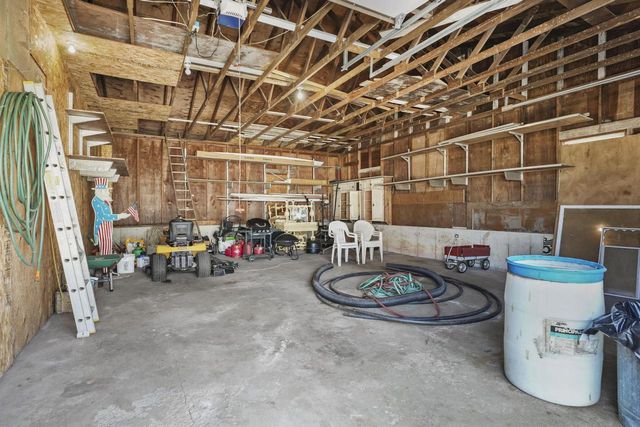 135 West Street, Dane, WI 53529