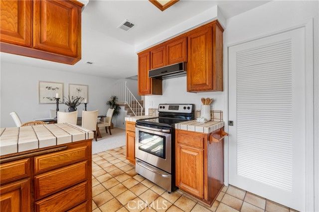 5321 Victoria, Westminster, CA 92683