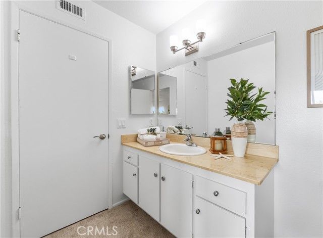 5321 Victoria, Westminster, CA 92683