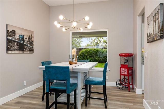 2250 N Amethyst, Meridian, ID 83646