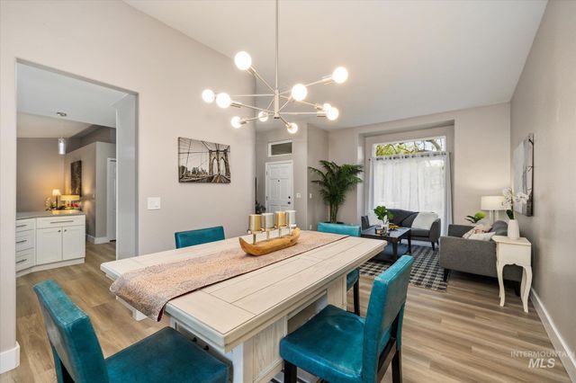 2250 N Amethyst, Meridian, ID 83646