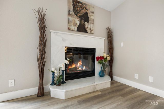 2250 N Amethyst, Meridian, ID 83646