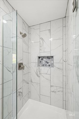 2250 N Amethyst, Meridian, ID 83646