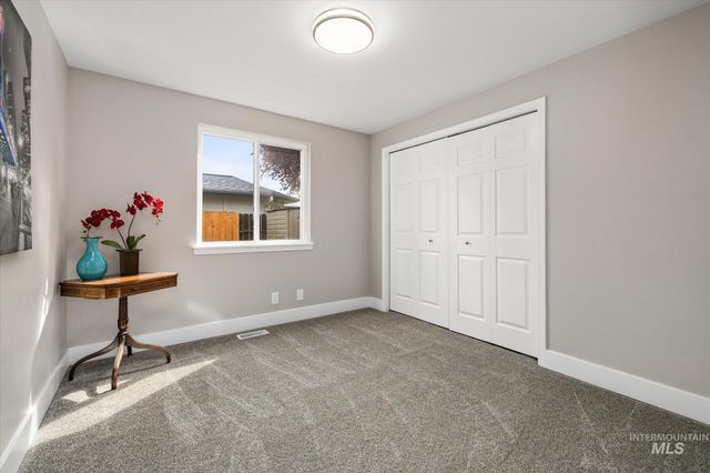 2250 N Amethyst, Meridian, ID 83646