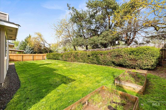 2250 N Amethyst, Meridian, ID 83646