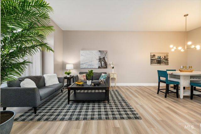 2250 N Amethyst, Meridian, ID 83646