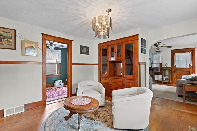 8627 W Arthur AVENUE, West Allis, WI 53227