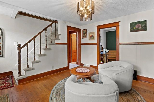 8627 W Arthur AVENUE, West Allis, WI 53227