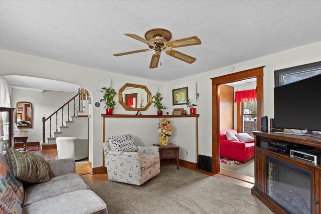 8627 W Arthur AVENUE, West Allis, WI 53227