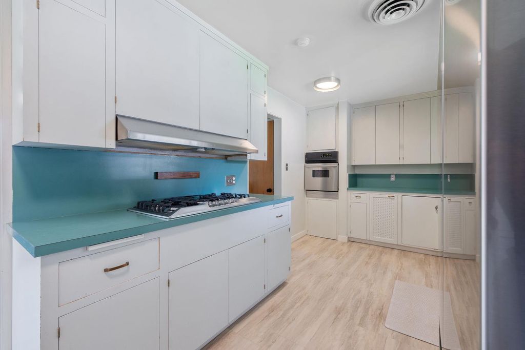 Image 23 of property listing at 2544 W Keogh Avenue, Visalia, CA 93291