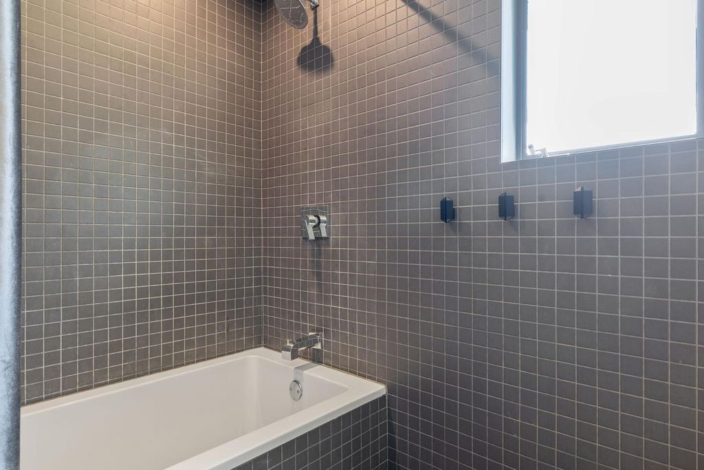 Image 34 of property listing at 2544 W Keogh Avenue, Visalia, CA 93291