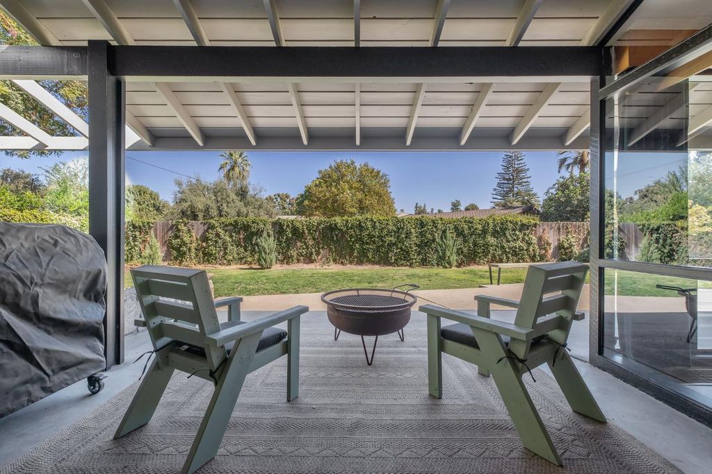 Image 43 of property listing at 2544 W Keogh Avenue, Visalia, CA 93291