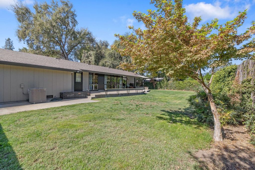 Image 48 of property listing at 2544 W Keogh Avenue, Visalia, CA 93291