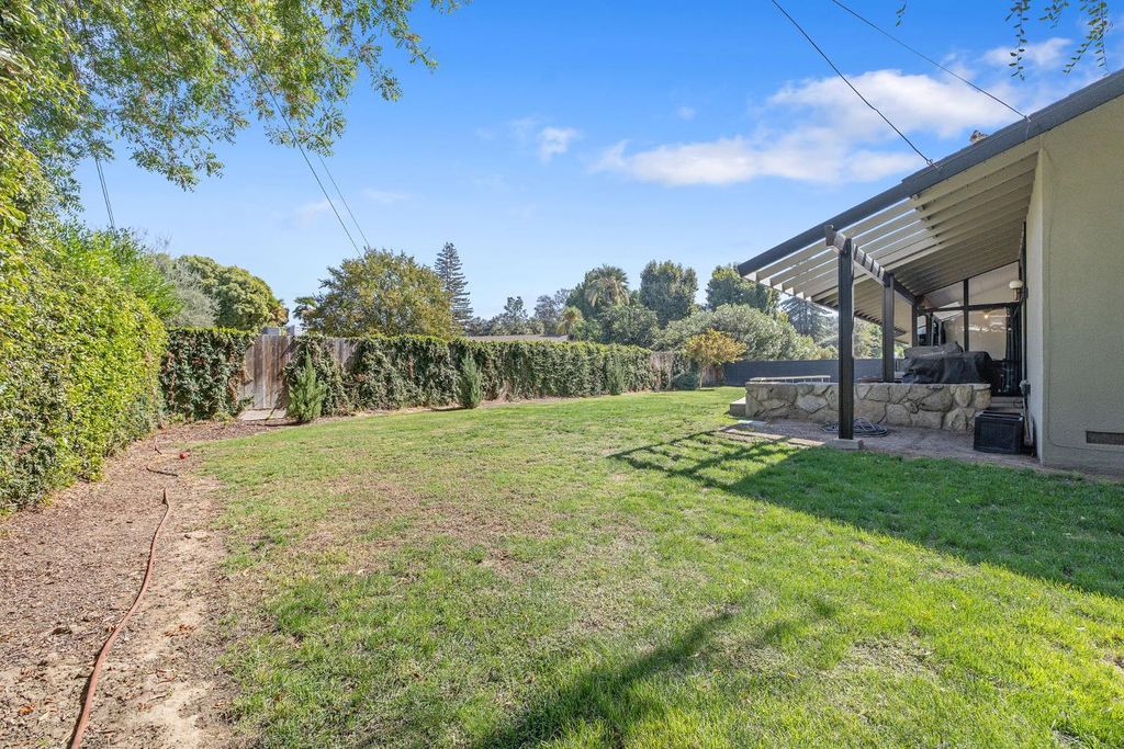 Image 51 of property listing at 2544 W Keogh Avenue, Visalia, CA 93291