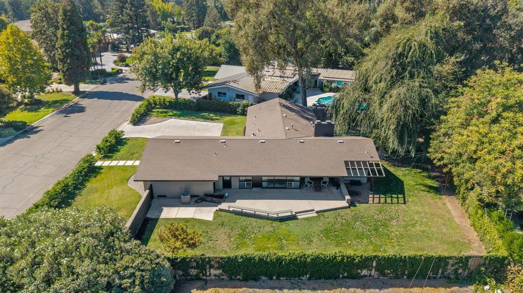 Image 58 of property listing at 2544 W Keogh Avenue, Visalia, CA 93291