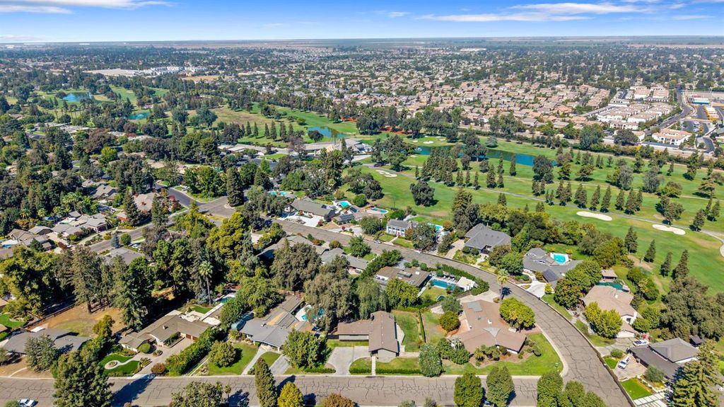 Image 60 of property listing at 2544 W Keogh Avenue, Visalia, CA 93291
