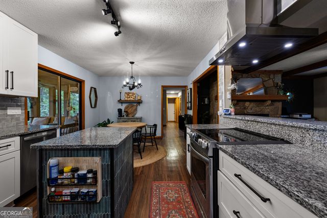 295 Farr Road, Tyrone, GA 30290