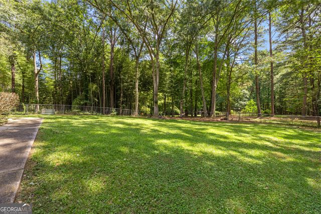 295 Farr Road, Tyrone, GA 30290