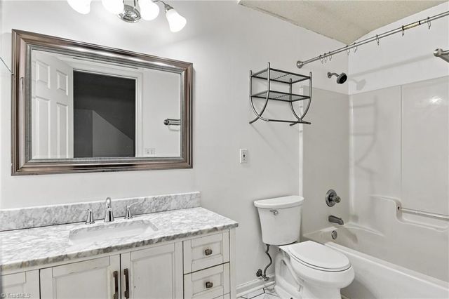 4106 Clovelly Drive, Greensboro, NC 27406