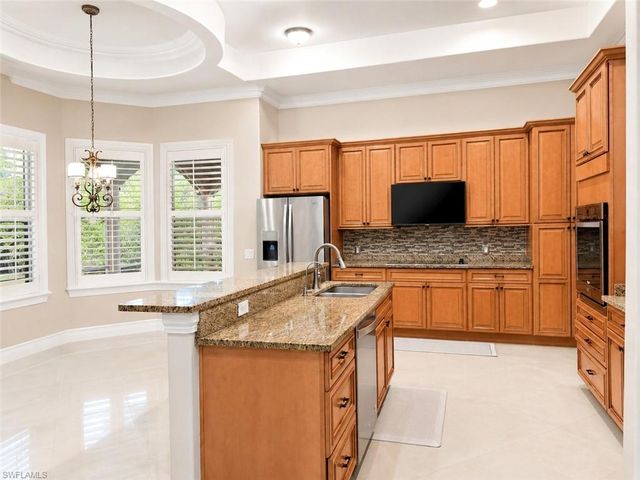 491 16th AVE NW, Naples, FL 34120