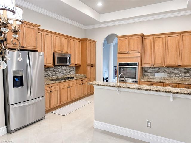 491 16th AVE NW, Naples, FL 34120