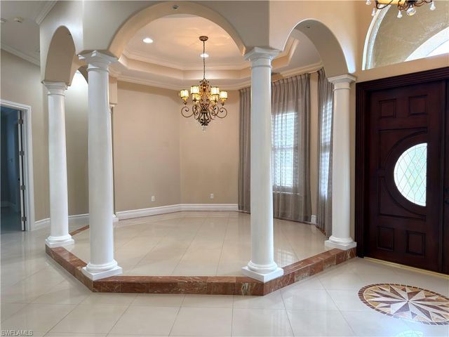 491 16th AVE NW, Naples, FL 34120
