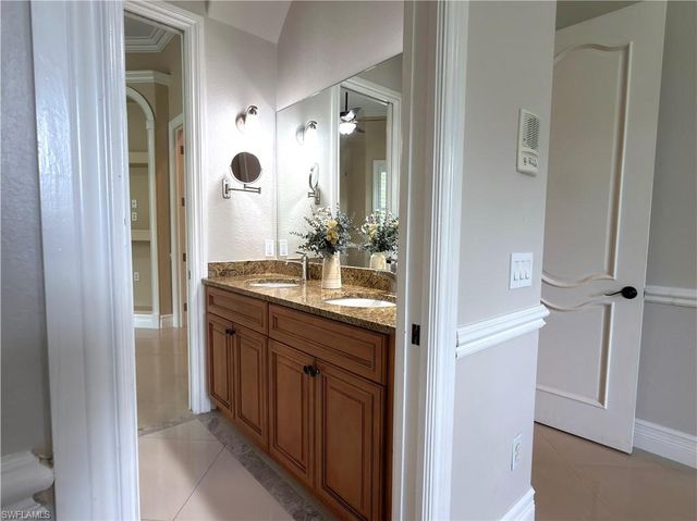 491 16th AVE NW, Naples, FL 34120