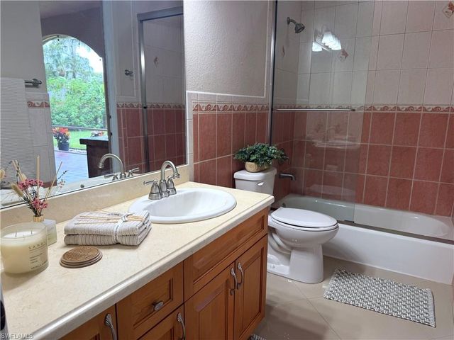 491 16th AVE NW, Naples, FL 34120
