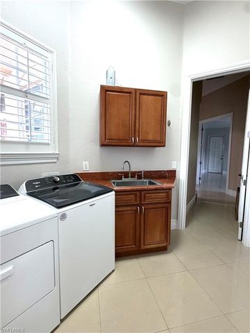491 16th AVE NW, Naples, FL 34120