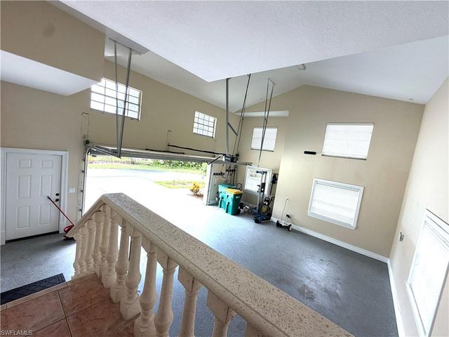 491 16th AVE NW, Naples, FL 34120