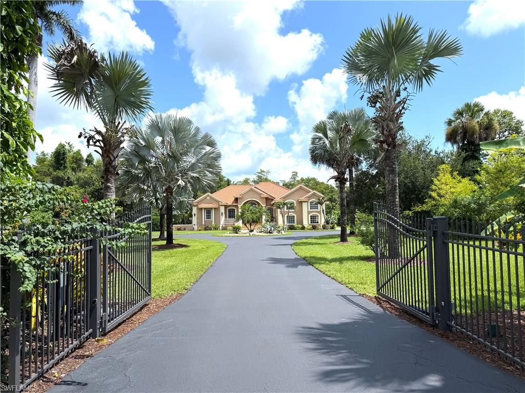 491 16th AVE NW, NAPLES, FL 34120 — photo 2