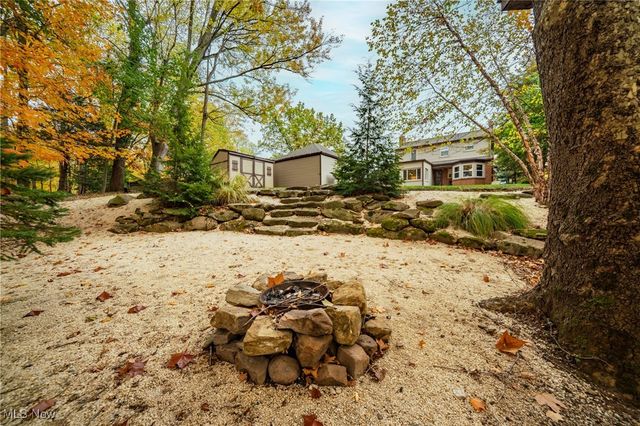 5630 Onaway Oval, Parma, OH 44130