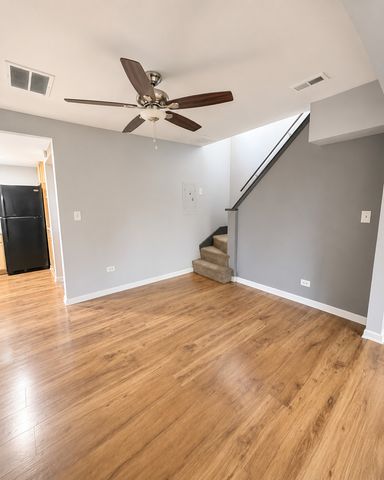 8728 S ROCKWELL Avenue, Evergreen Park, IL 60805