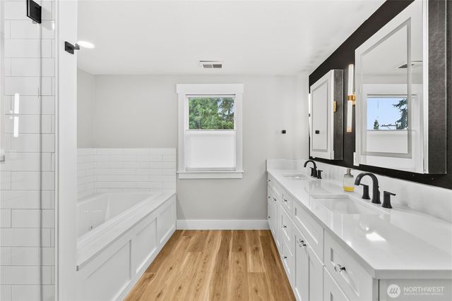 7815 W. Tapps Hwy E, Bonney Lake, WA 98391