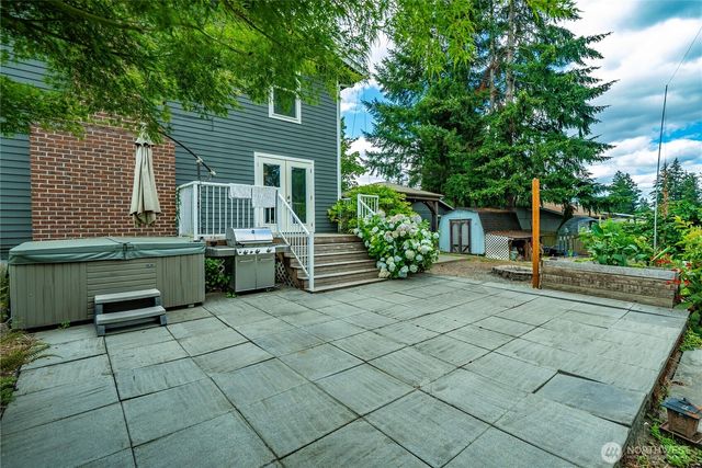 7815 W. Tapps Hwy E, Bonney Lake, WA 98391