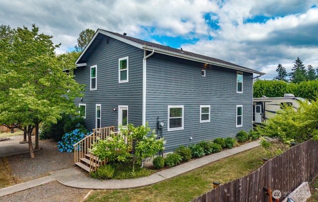 7815 W. Tapps Hwy E, Bonney Lake, WA 98391