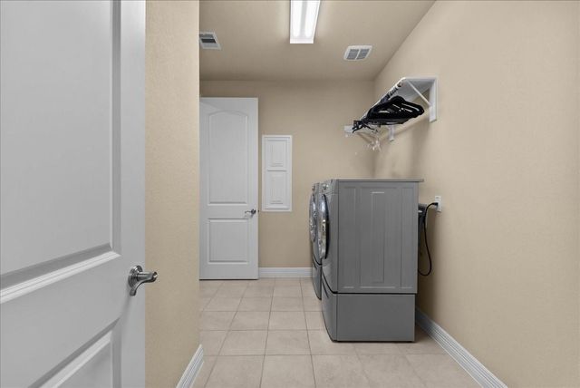 2105 Nogalas Lane, League City, TX 77573