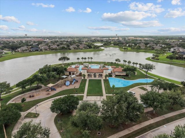 2105 Nogalas Lane, League City, TX 77573