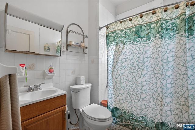238 Myrtle Avenue, Irvington, NJ 07111