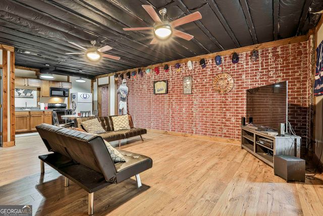 21 Lake Park Court, Sharpsburg, GA 30277