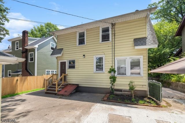 48 Laurel Ave, East Orange City, NJ 07017