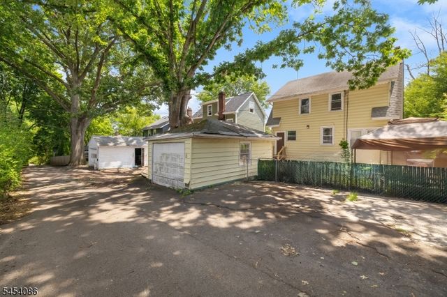 48 Laurel Ave, East Orange City, NJ 07017