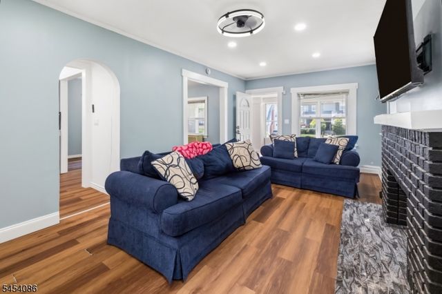 48 Laurel Ave, East Orange City, NJ 07017