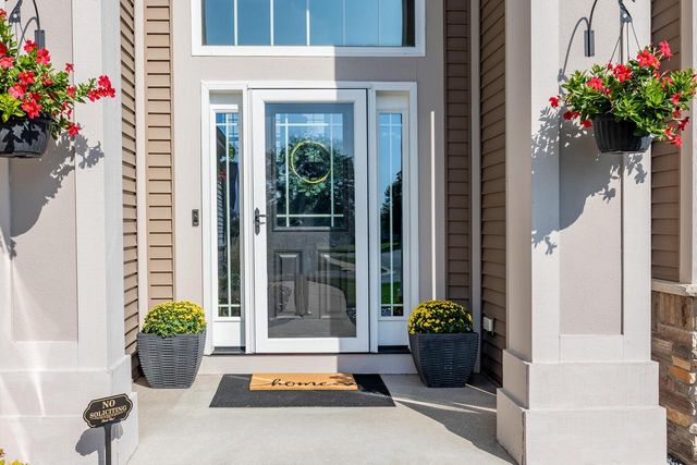 W192N5690 Spencers PASS, Menomonee Falls, WI 53051
