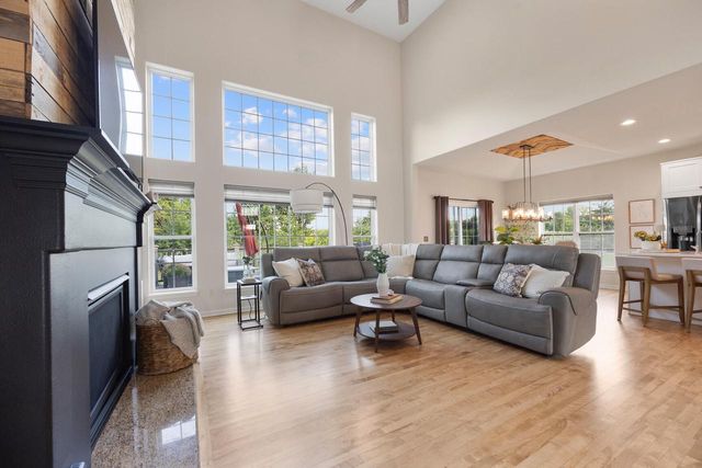W192N5690 Spencers PASS, Menomonee Falls, WI 53051