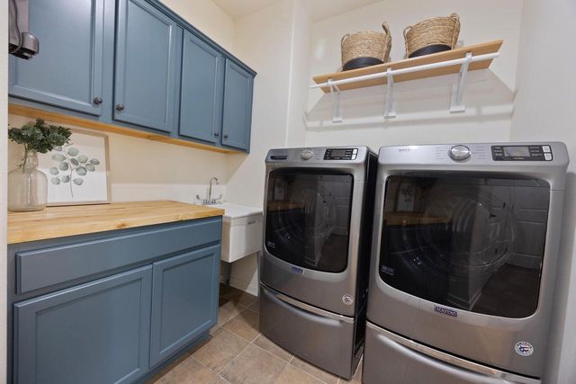 W192N5690 Spencers PASS, Menomonee Falls, WI 53051
