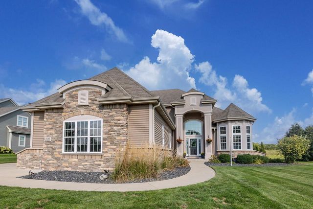 W192N5690 Spencers PASS, Menomonee Falls, WI 53051