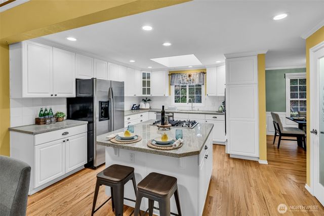 21609 NE 4th Street, Sammamish, WA 98074