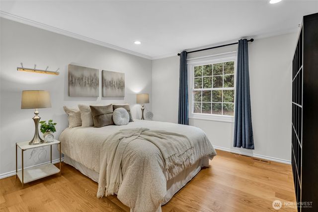 21609 NE 4th Street, Sammamish, WA 98074